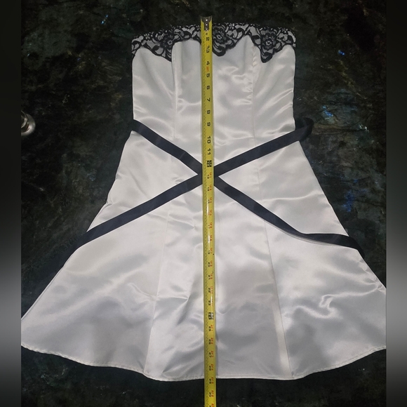 Jessica McClintock Gunne Sax Dress 3/4 Strapless Fit & Flare White Silky Black S - Picture 13 of 13